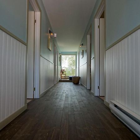 Hotel Le Goéland Tadoussac Esterno foto