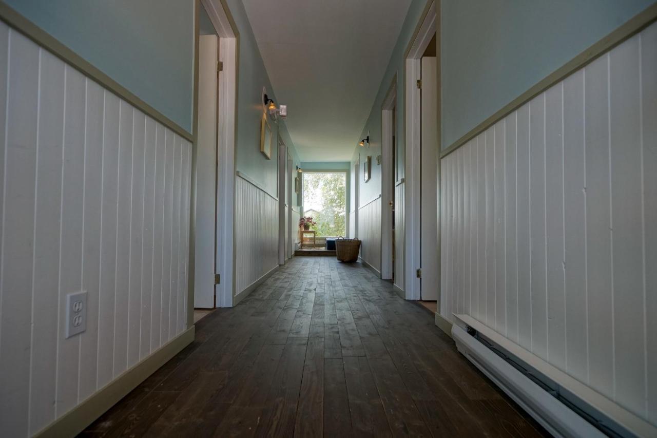 Hotel Le Goéland Tadoussac Esterno foto